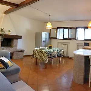 Casa Gialla Quartiere Tranquillo A Vicino Al Centro E Servizi Appartamento